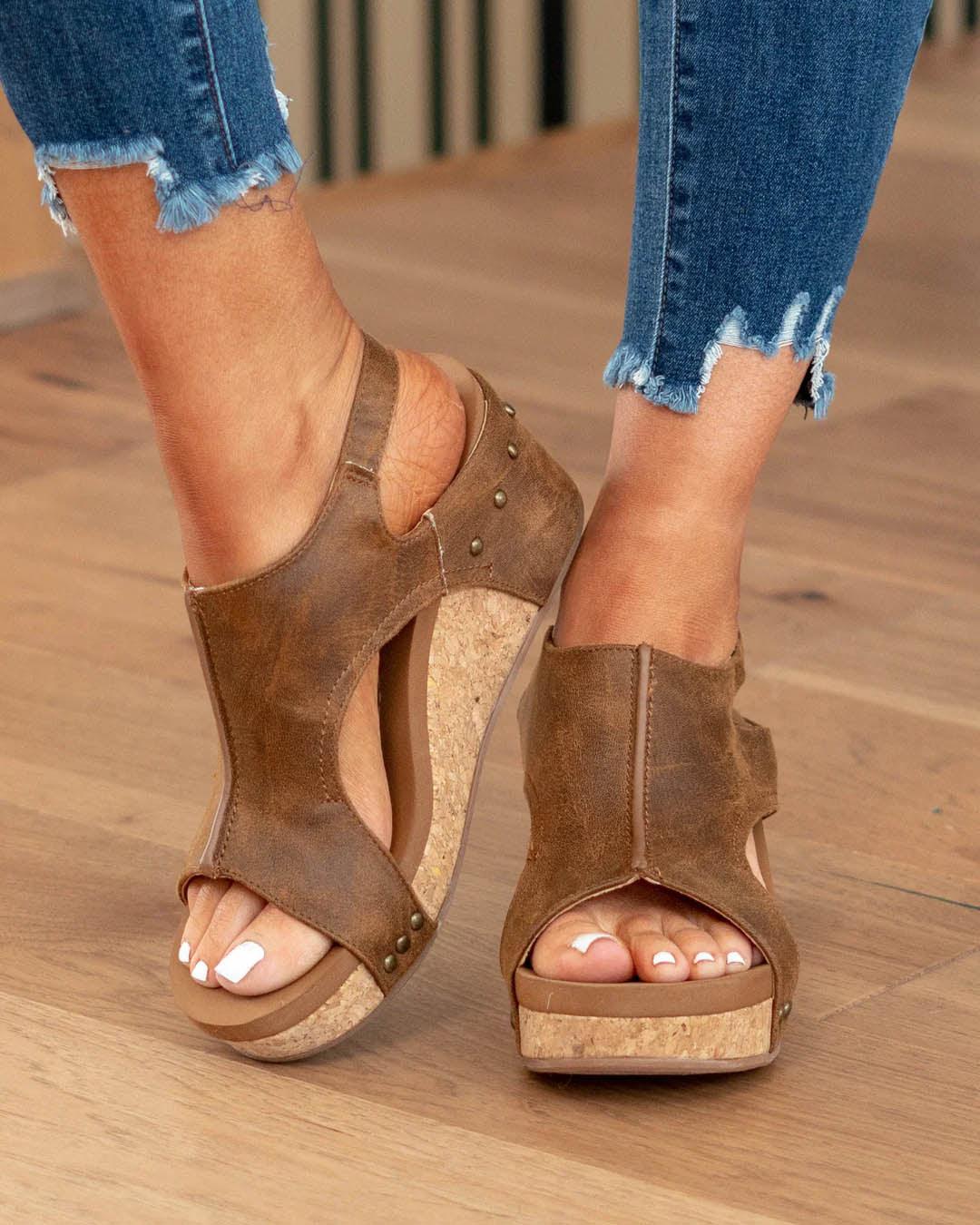 Wedges mid shops heel